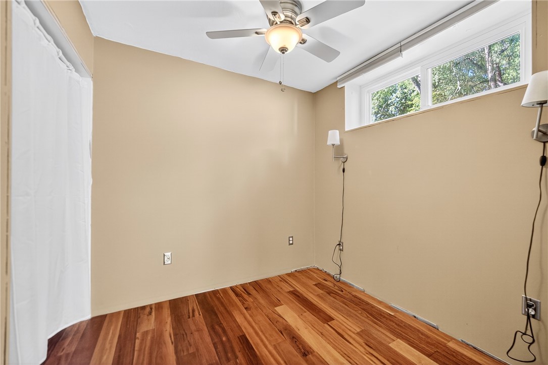 Ross Twp, Pennsylvania 15237, United States, 4 Bedrooms Bedrooms, ,2 BathroomsBathrooms,Residential,Active,202688