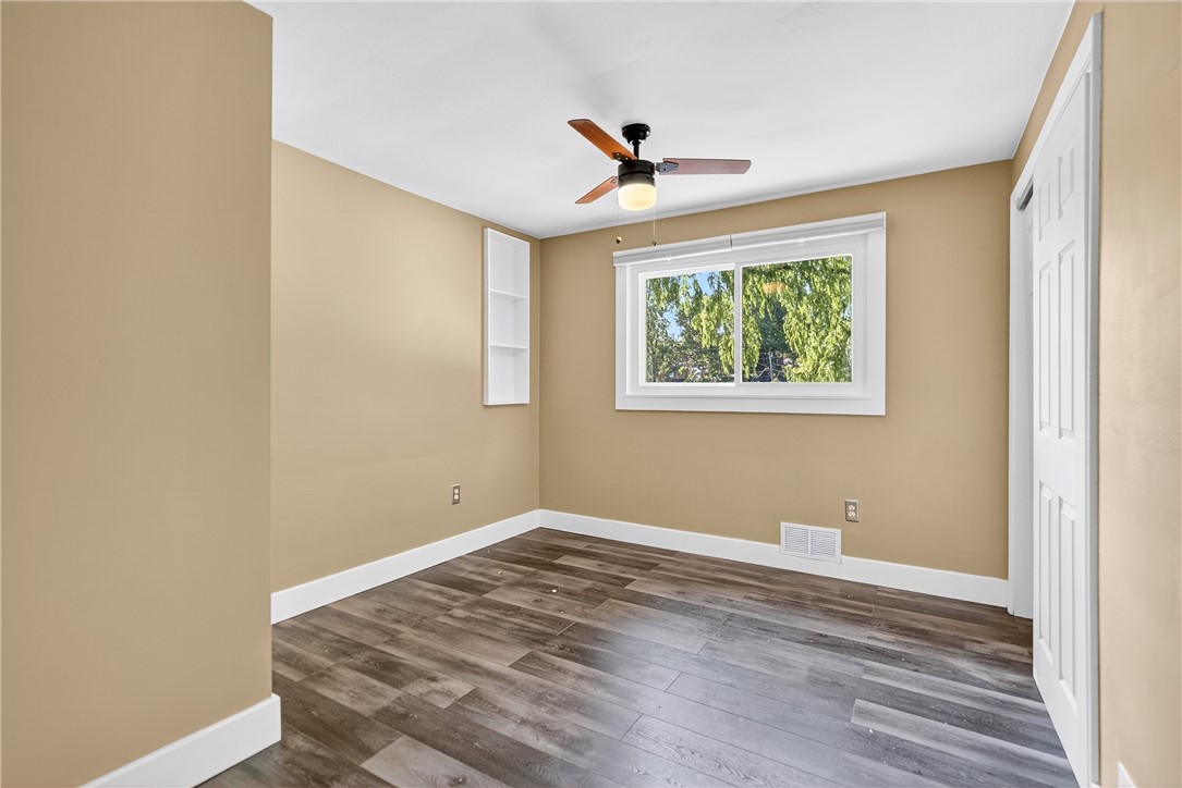 Ross Twp, Pennsylvania 15237, United States, 4 Bedrooms Bedrooms, ,2 BathroomsBathrooms,Residential,Active,202688