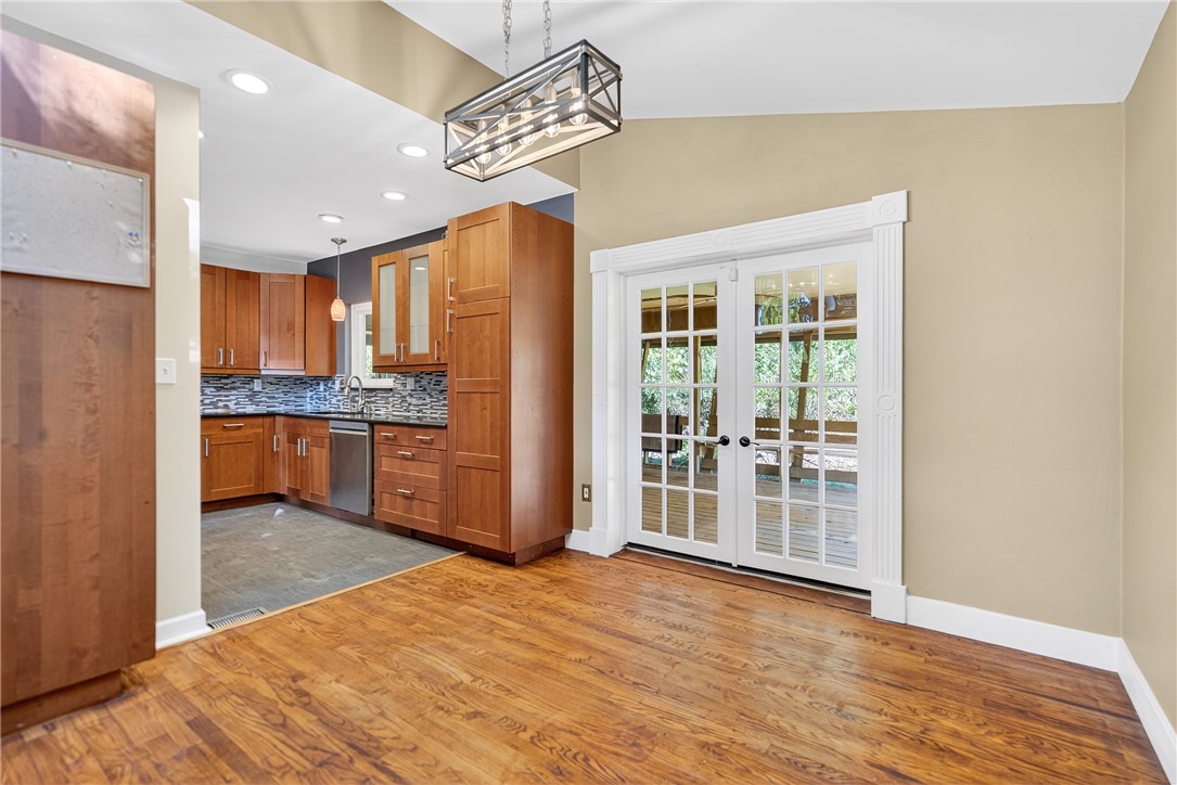 Ross Twp, Pennsylvania 15237, United States, 4 Bedrooms Bedrooms, ,2 BathroomsBathrooms,Residential,Active,202688