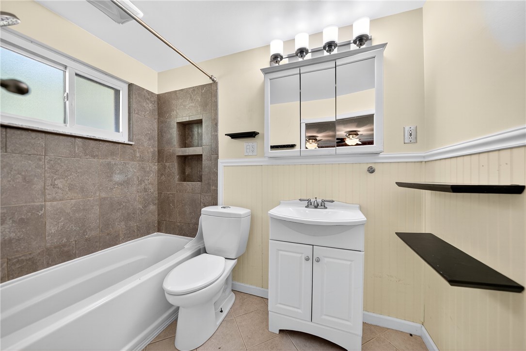 Ross Twp, Pennsylvania 15237, United States, 4 Bedrooms Bedrooms, ,2 BathroomsBathrooms,Residential,Active,202688