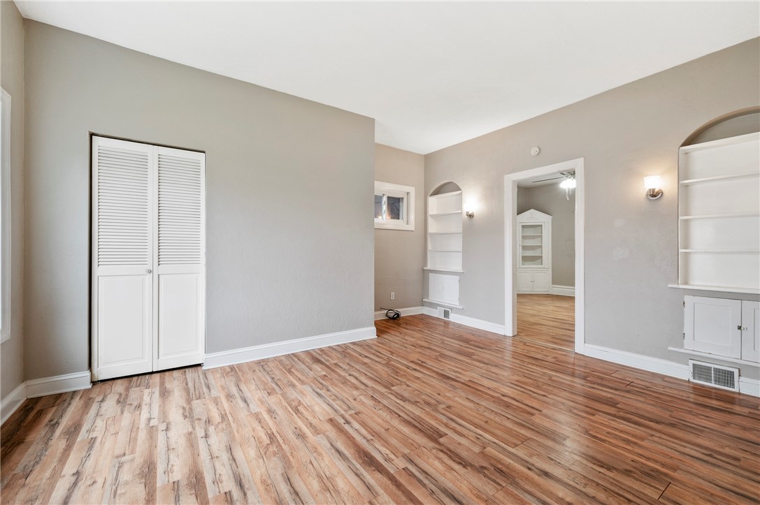 872 4th Avenue Ave, Coraopolis, Pennsylvania image 3