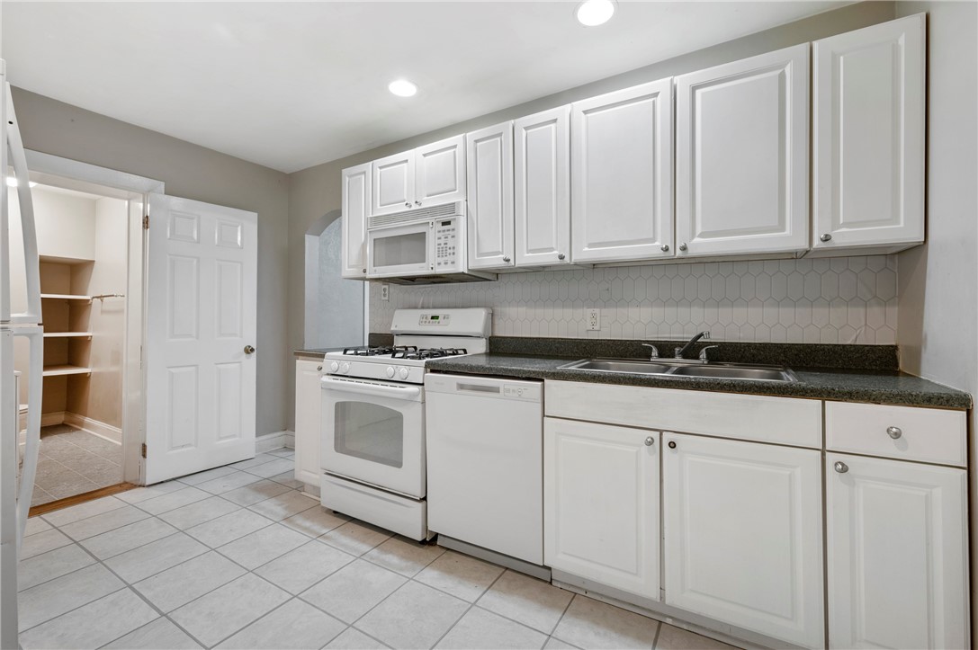 872 4th Avenue Ave, Coraopolis, Pennsylvania image 10