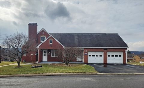 Photo of 1304 Porter St, Conway, PA 15027 (MLS # 1740864)