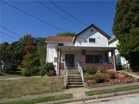 Homes For Rent - 227 S 6th St St<br/> Youngwood, PA 15697