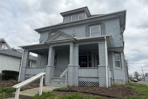 Photo of 343 Cedar Ave, Sharon, PA 16146 (MLS # 1749254)