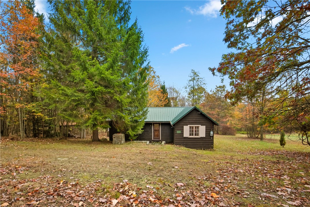 Summit Twp, Pennsylvania 15552, United States, 2 Bedrooms Bedrooms, ,1 BathroomBathrooms,Residential,Pending,227291