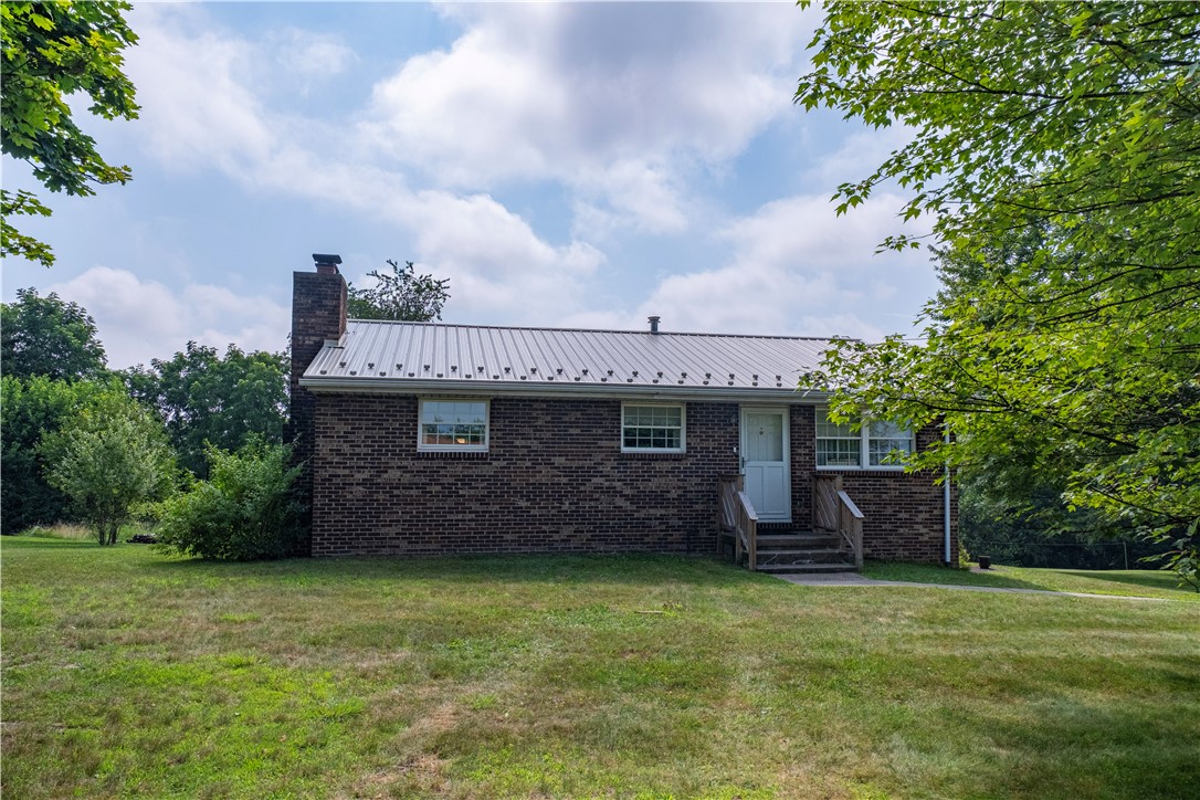 New Sewickley Twp, Pennsylvania 15042, United States, 4 Bedrooms Bedrooms, ,3 BathroomsBathrooms,Residential,Active,168104