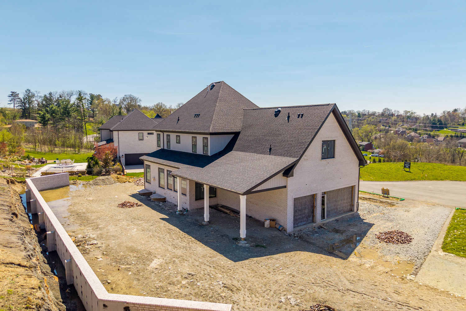 2210 Tree Top Lane Lane