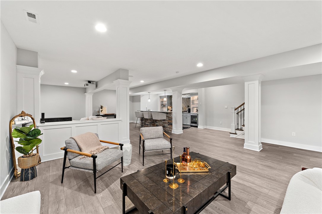 Marshall, Pennsylvania 16046, United States, 6 Bedrooms Bedrooms, ,5 BathroomsBathrooms,Residential,Active,162854