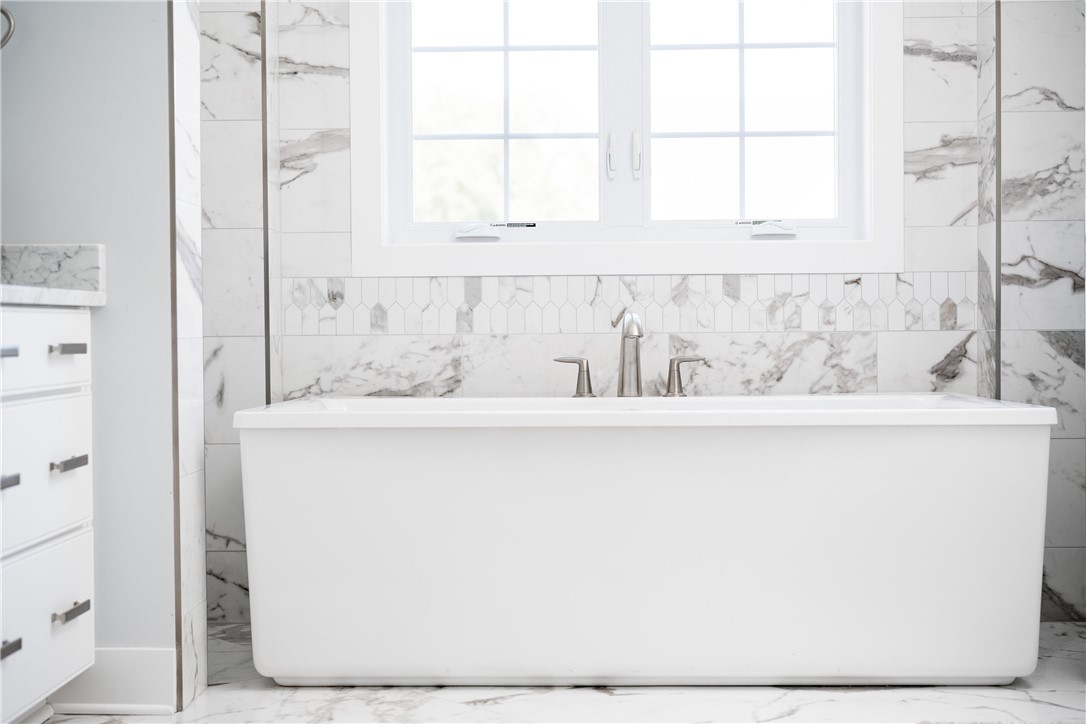 Marshall, Pennsylvania 16046, United States, 6 Bedrooms Bedrooms, ,5 BathroomsBathrooms,Residential,Active,162854