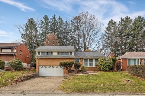 Photo of 409 Grove Rd, Verona, PA 15147 (MLS # 1731861)