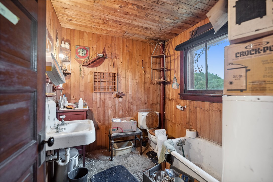 Amwell, Pennsylvania 15301, United States, ,Commercial,Active,227296