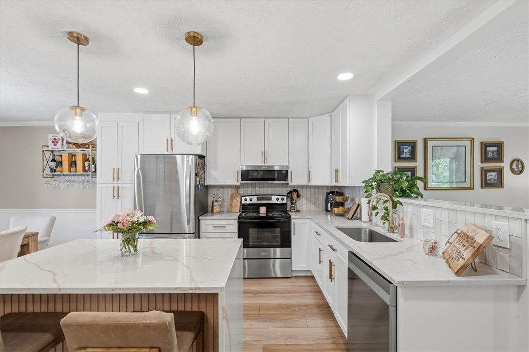 304 Central Dr