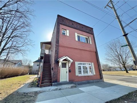 Multifamily For Sale - 302 N Cedar St St<br/> Lawrence County, New Castle, PA 16102