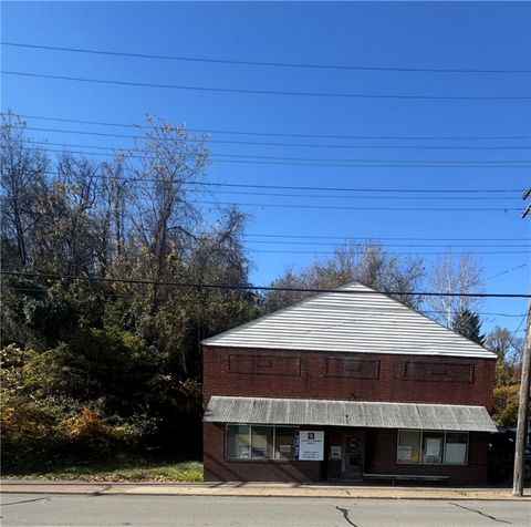 Photo of 403 State St, Clairton, PA 15025 (MLS # 1729660)