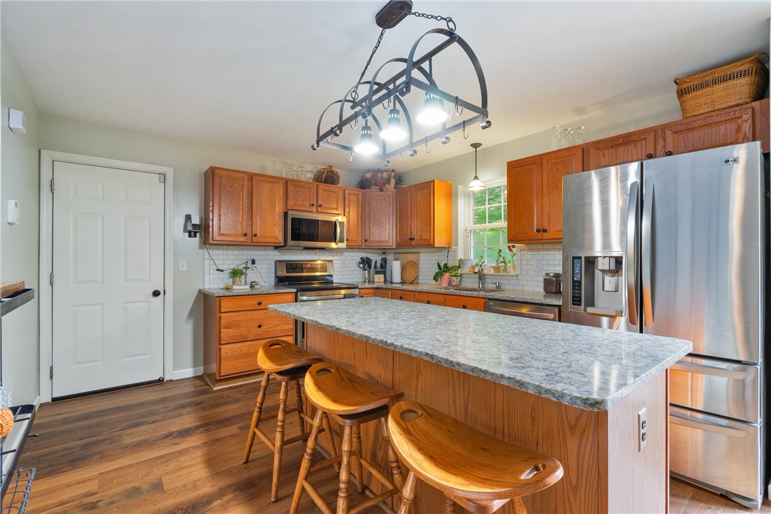Muddy Creek Twp, Pennsylvania 16052, United States, 3 Bedrooms Bedrooms, ,4 BathroomsBathrooms,Residential,Pending,42088