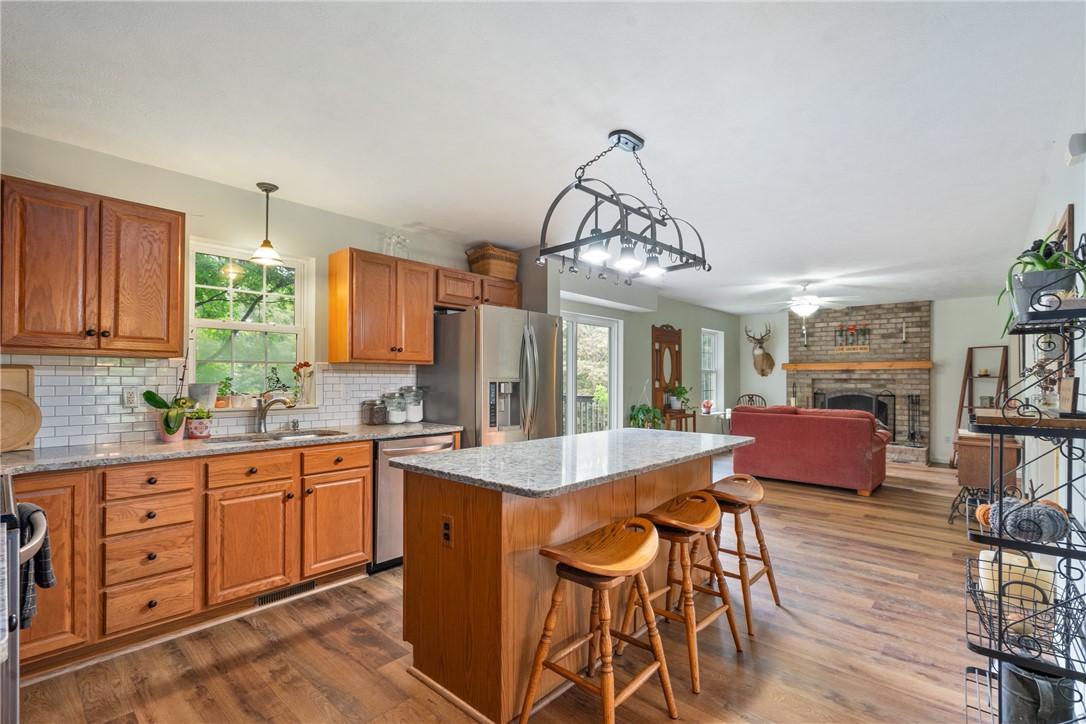Muddy Creek Twp, Pennsylvania 16052, United States, 3 Bedrooms Bedrooms, ,4 BathroomsBathrooms,Residential,Pending,42088