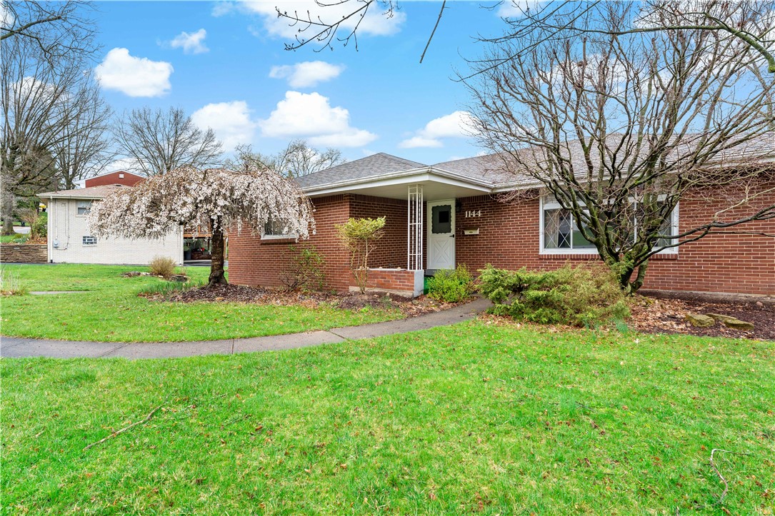 1144 Greenbriar Rd Rd, Bethel Park, Pennsylvania image 2