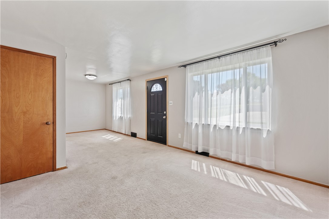 6378 Crestview Dr Dr, South Park, Pennsylvania image 3