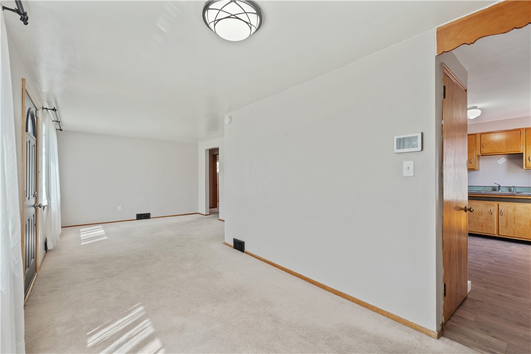 6378 Crestview Dr Dr, South Park, Pennsylvania image 6
