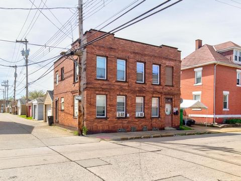 Photo of 282 9th St, Ambridge, PA 15003 (MLS # 1750730)