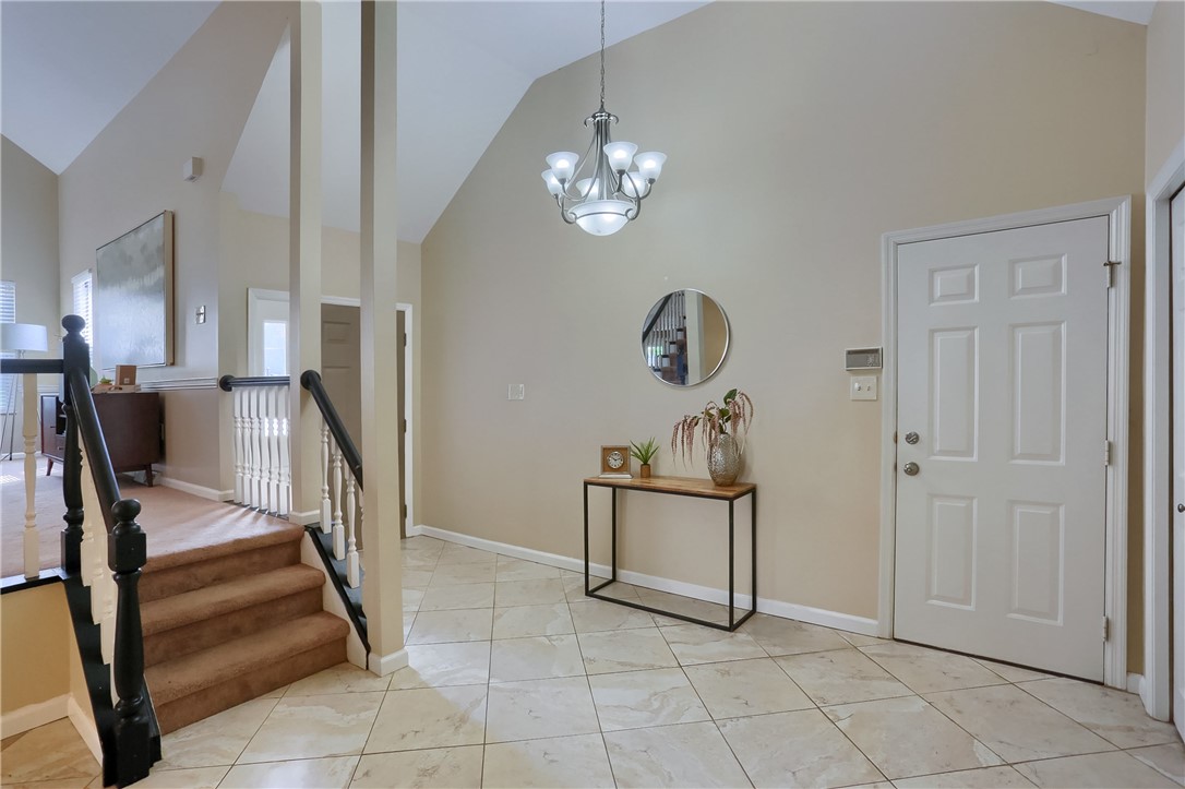 2602 Hunters Point Ct N