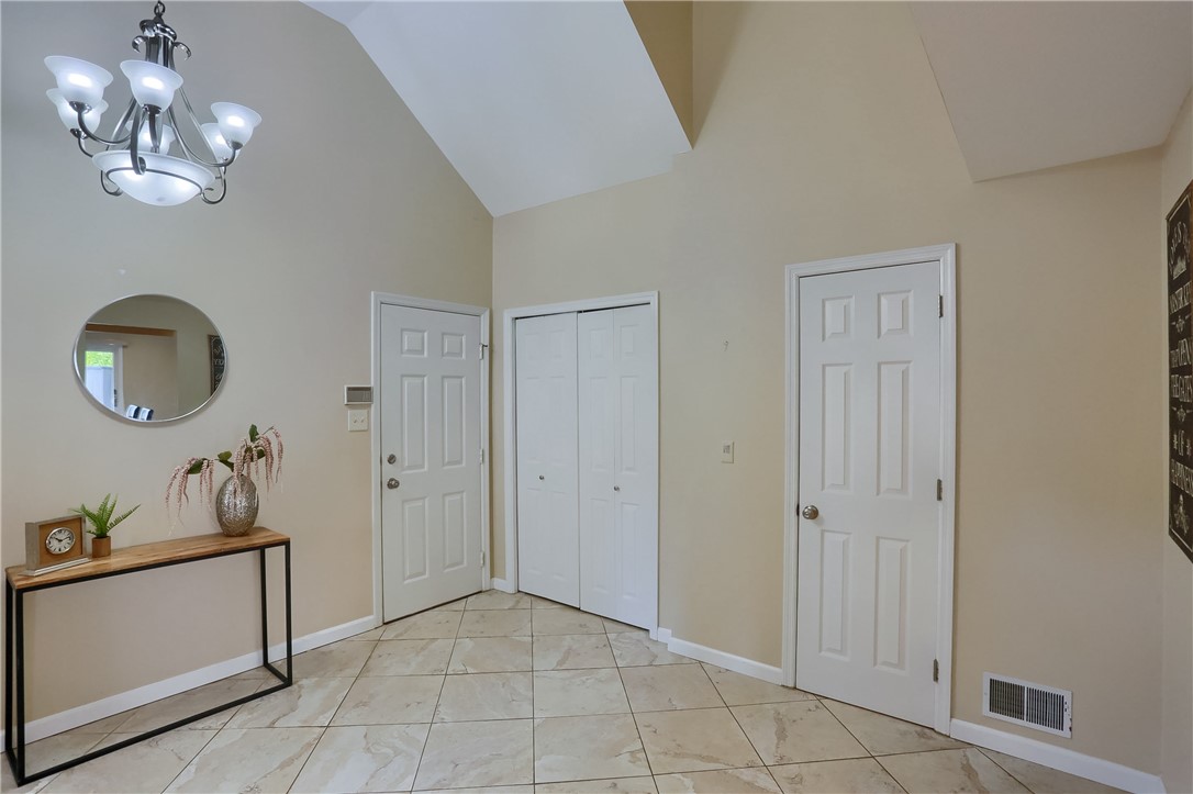 2602 Hunters Point Ct N