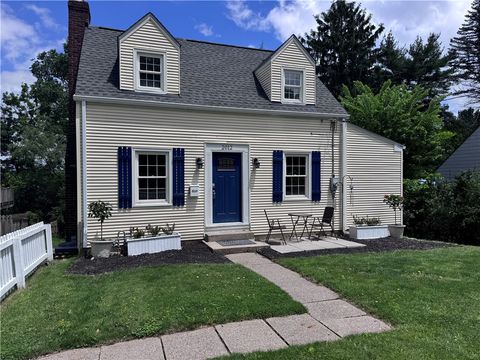 Condo For Sale - 2012 Pleasant St St<br/> Bethel Park, PA 15102