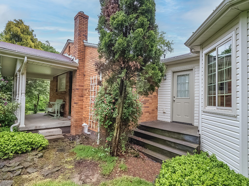 305 Ivy Drive