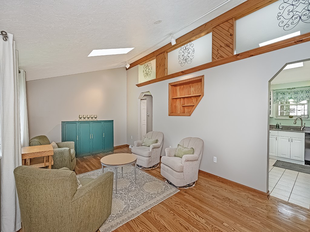 305 Ivy Drive