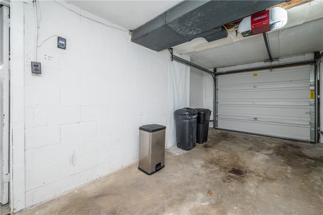 Mt. Lebanon, Pennsylvania 15243, United States, 3 Bedrooms Bedrooms, ,2 BathroomsBathrooms,Residential,Active,1462