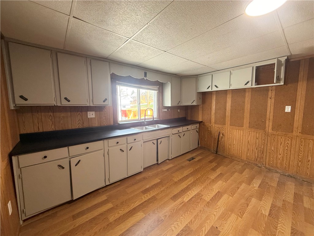 754 N Sharpsville