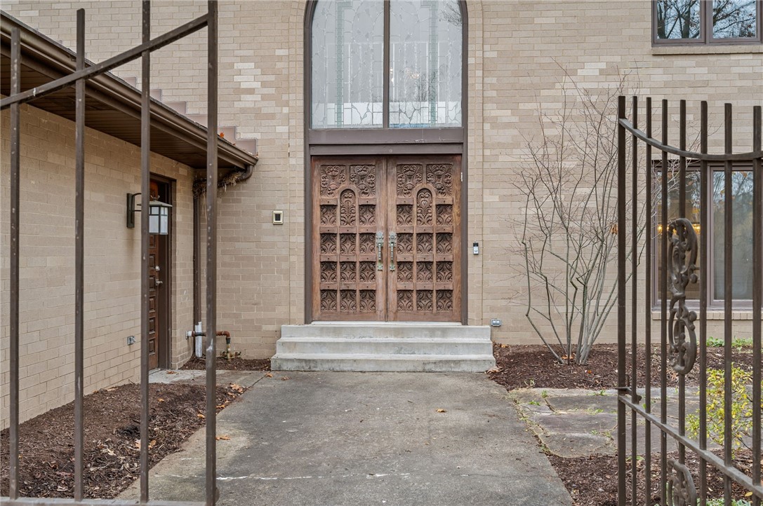 11 Woodbrook Dr