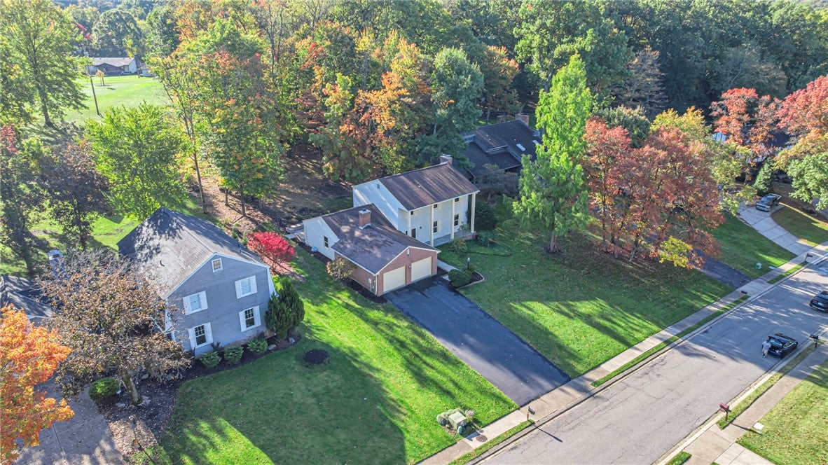 1593 Oakleaf Ln