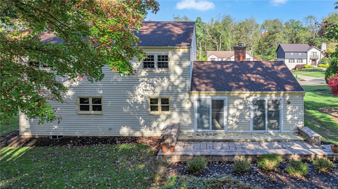 1593 Oakleaf Ln