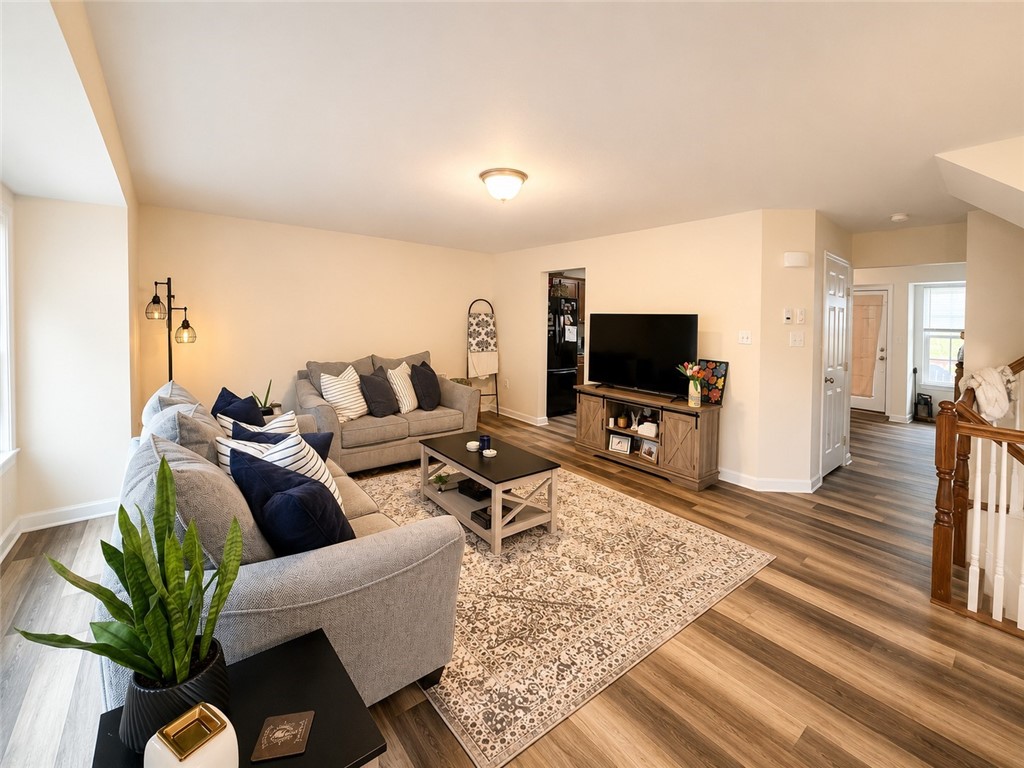 122 Broadstone Dr