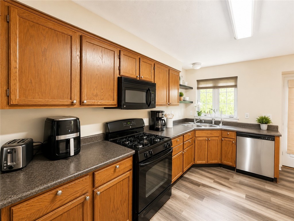 122 Broadstone Dr