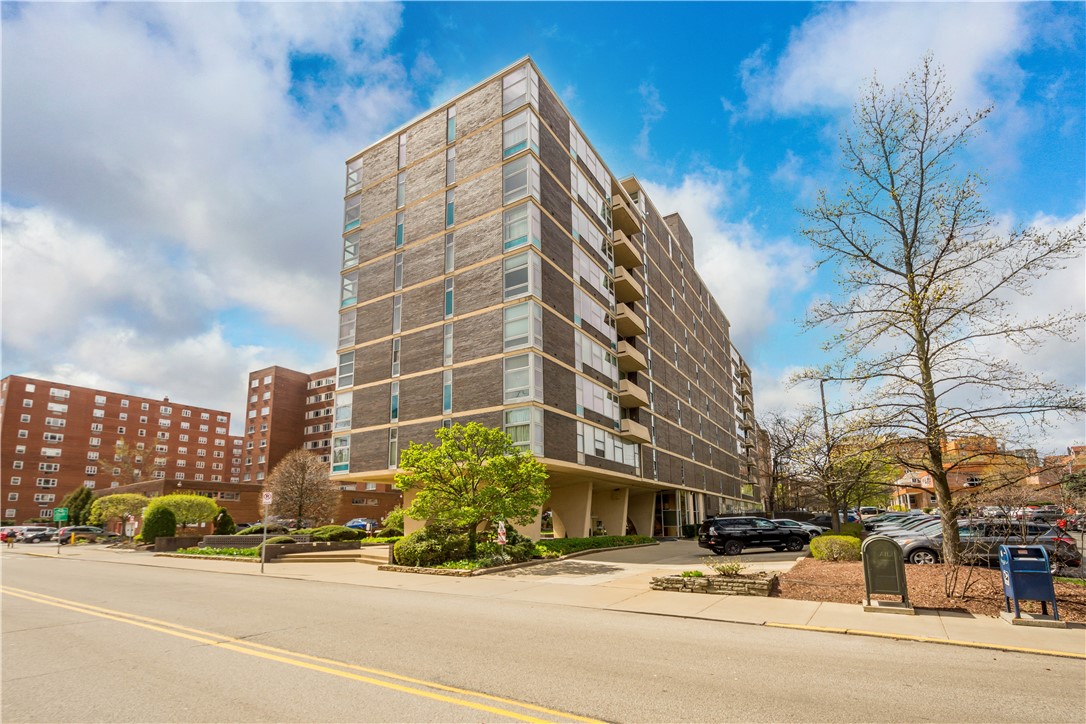 552 N Neville St #64 St, Oakland, Pennsylvania image 4