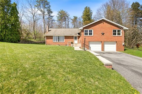 Photo of 260 S Somerset St, Stoystown, PA 15563 (MLS # 1747754)