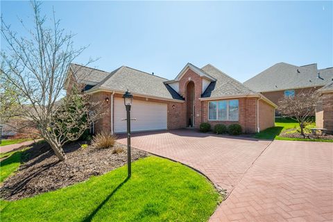 Photo of 111 Prestonwood Ln, Canonsburg, PA 15317 (MLS # 1746938)