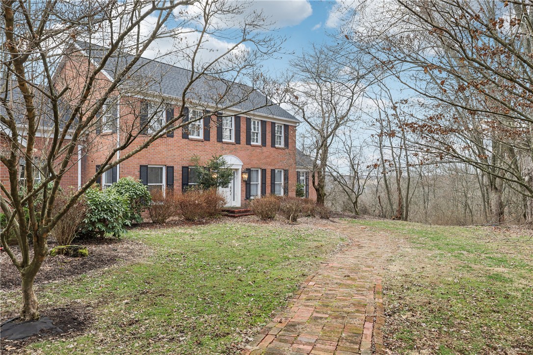 1009 Sugar Loaf Lane