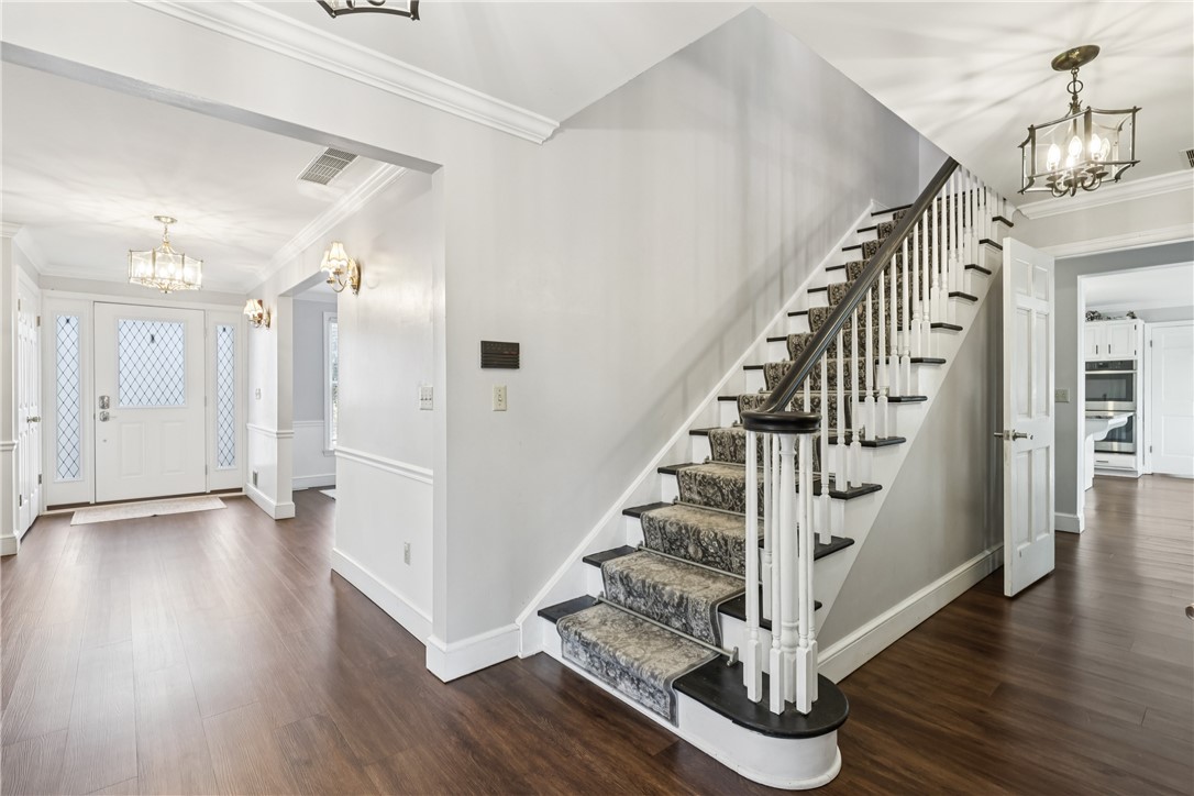 1009 Sugar Loaf Lane