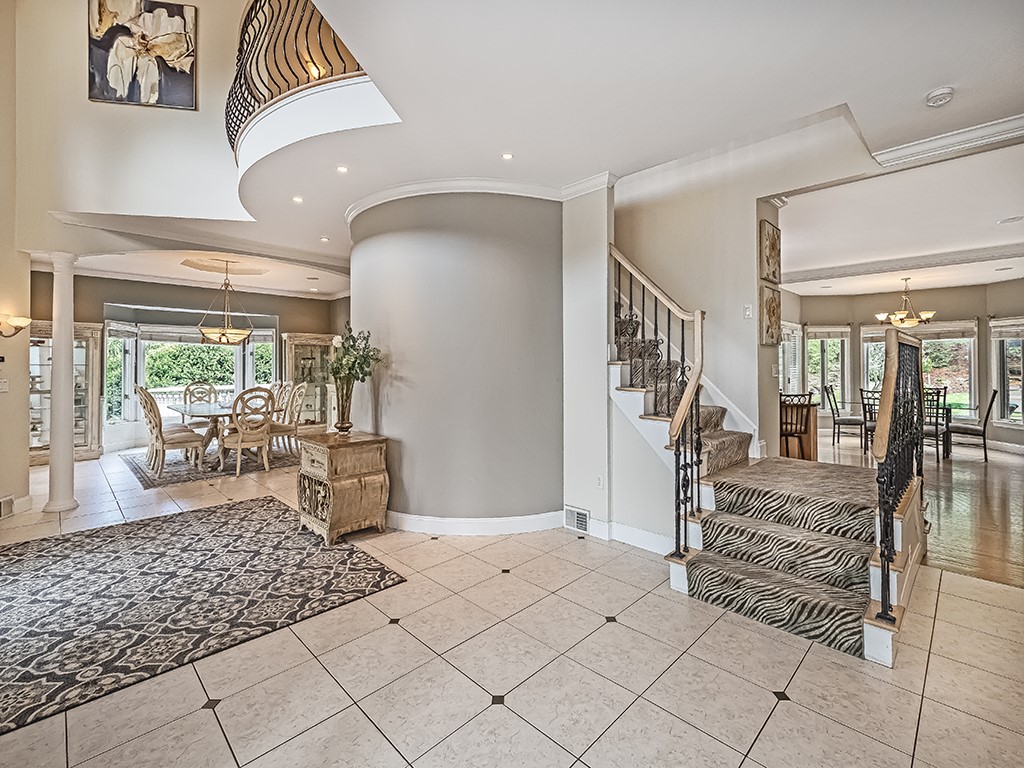1512 Fox Chase Ln