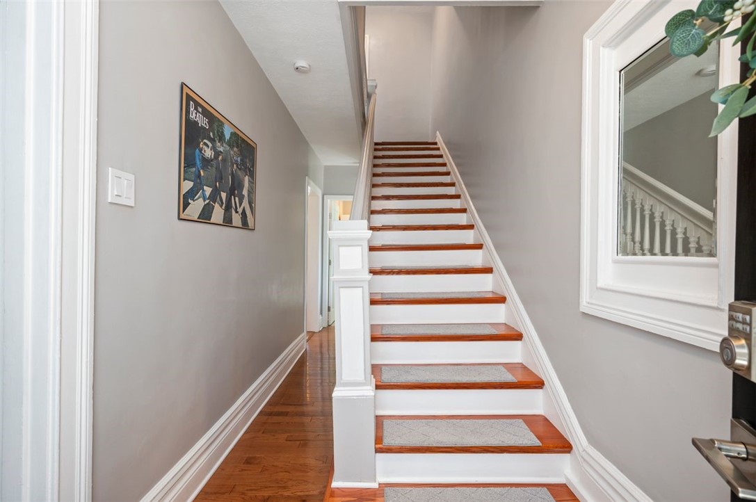 137 E Sycamore
