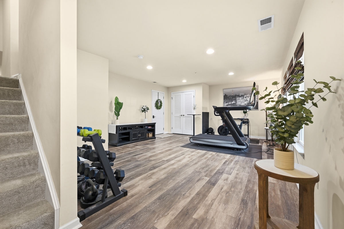 601 Pointe View Drive
