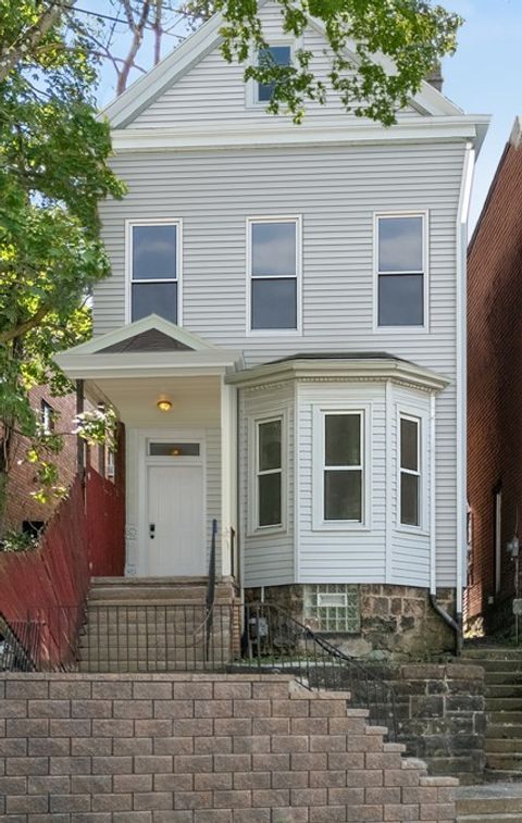 Photo of 2116 Perrysville Ave, Pittsburgh, PA 15214 (MLS # 1736308)