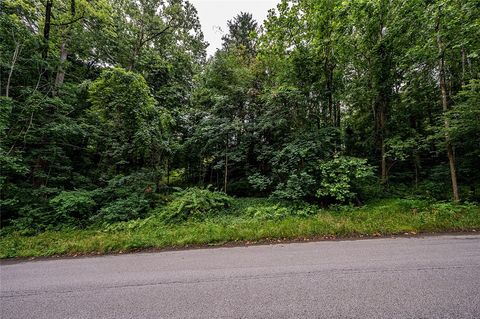 Photo of #15 Lot Timberland Dr, Greensburg, PA 15601 (MLS # 1750234)