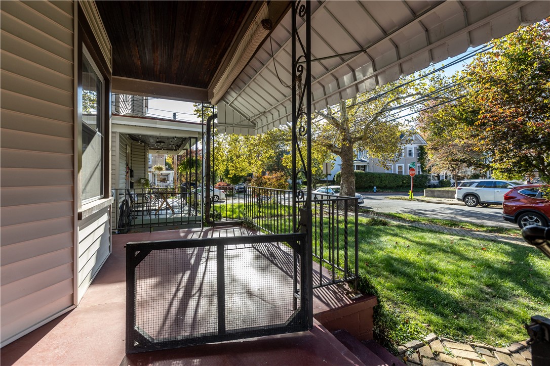 706 Nevin Ave