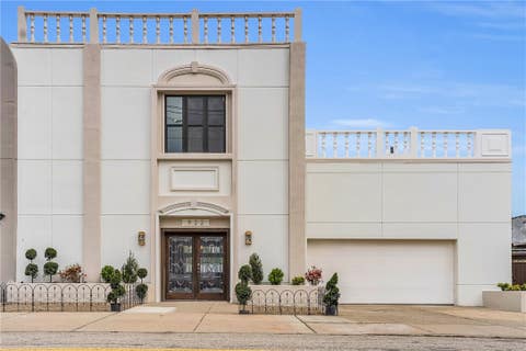 Photo for 922 W North Ave