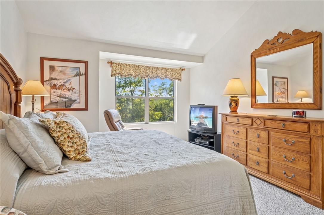 Seven Springs Resort, Pennsylvania 15622, United States, 3 Bedrooms Bedrooms, ,3 BathroomsBathrooms,Residential,Pending,210215